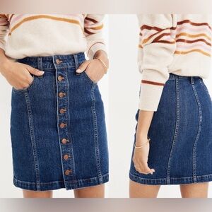 NWT Stretch Denim Mini Skirt in Pfeiffer Wash